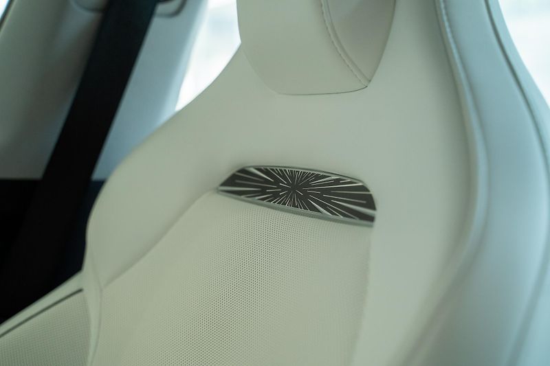 Tesla Model 3 (2024) PERFORMANCE HIGHLAND — DUAL  - fotka 22 z 24