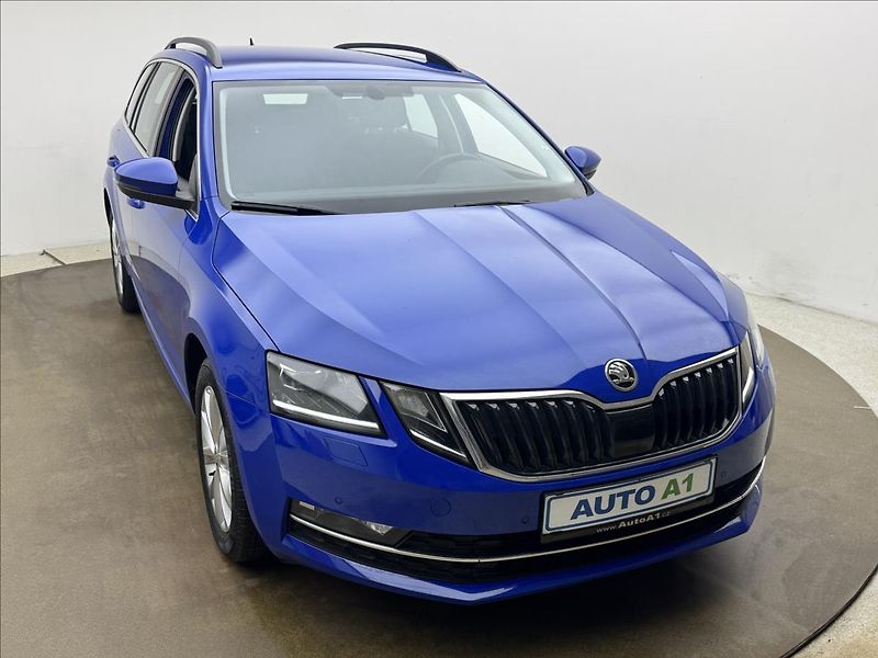 Škoda Octavia 2,0 LED STYLE NAVI KEYLESS CZ - fotka 3 z 42
