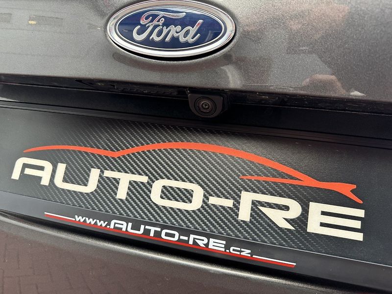 Ford C-MAX (2018) 1.5i Ecoboost Automat Xenony - fotka 41 z 48