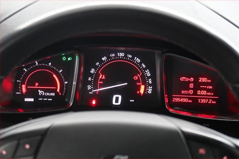 Citroën DS5 (2014) 2.0 BlueHDi, Automat, Navi - fotka 11 z 21