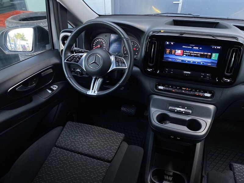 Mercedes-Benz Vito (2025) 119 CDI / Tourer Select / L / - fotka 14 z 26