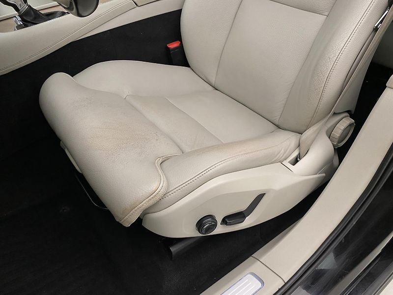 Volvo XC90 D5 AWD INSCRIPTION REZERVACE - fotka 24 z 49