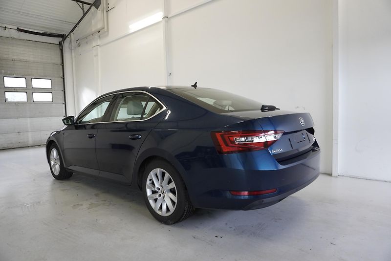 Škoda Superb (2019) 2.0TDi 110 kW, DSG7+ZIMNÍ SADA - fotka 7 z 35