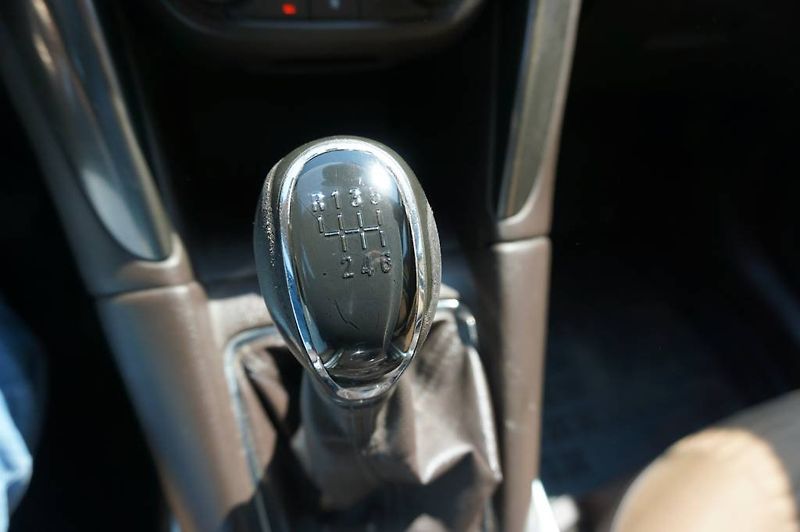 Opel Zafira (2012) Tourer 2,0 96 kW - fotka 23 z 30