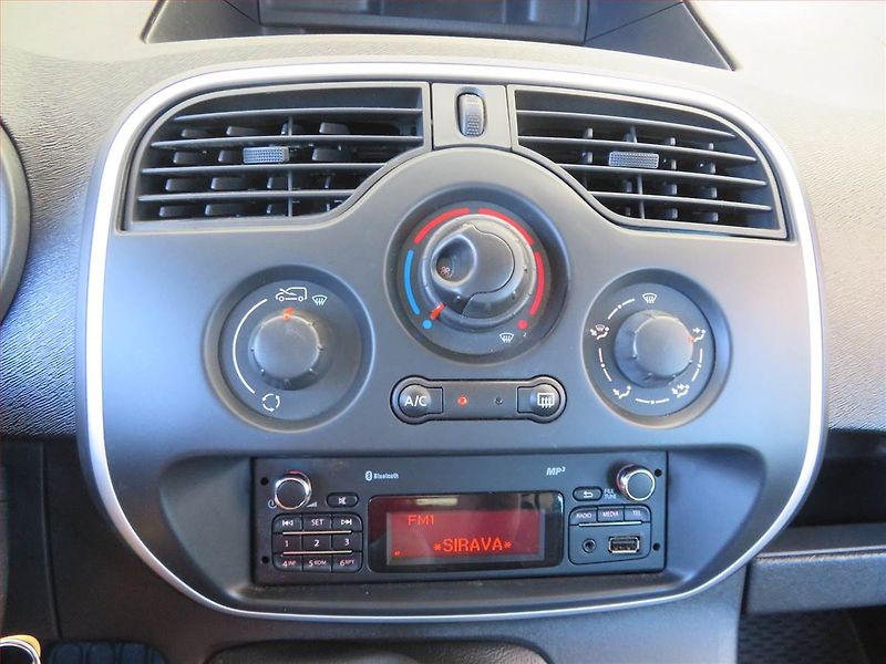 Renault Kangoo (2017) 1.2 TCe, 5Míst, 1Maj - fotka 12 z 14