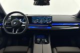 BMW Řada 5 540d xDrive Touring - náhled 7