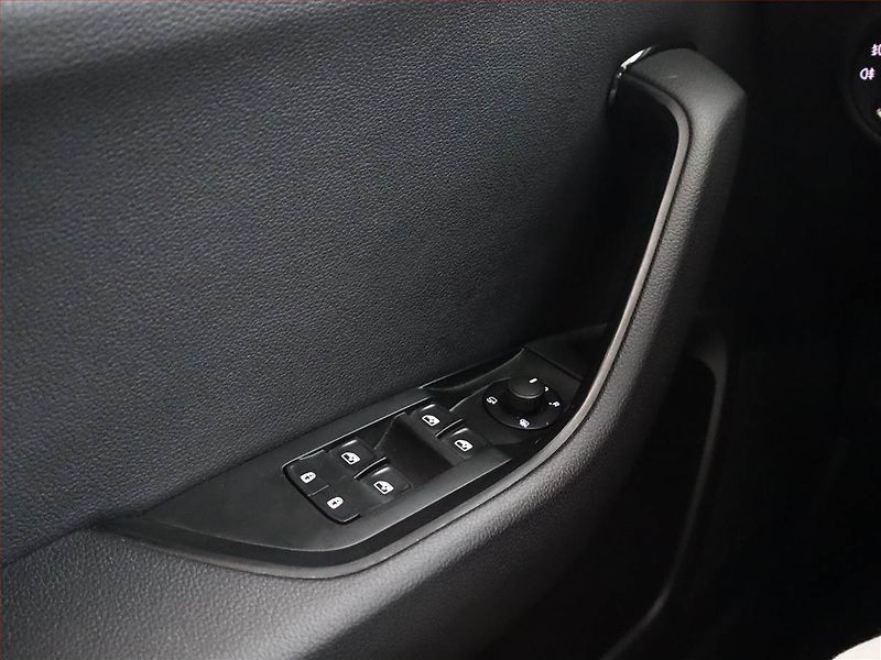 Škoda Superb (2022) Ambition 2.0 TDI, Automat - fotka 15 z 16