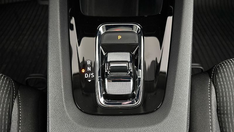 Škoda Octavia 2.0 TDI DSG Ambition - fotka 22 z 24