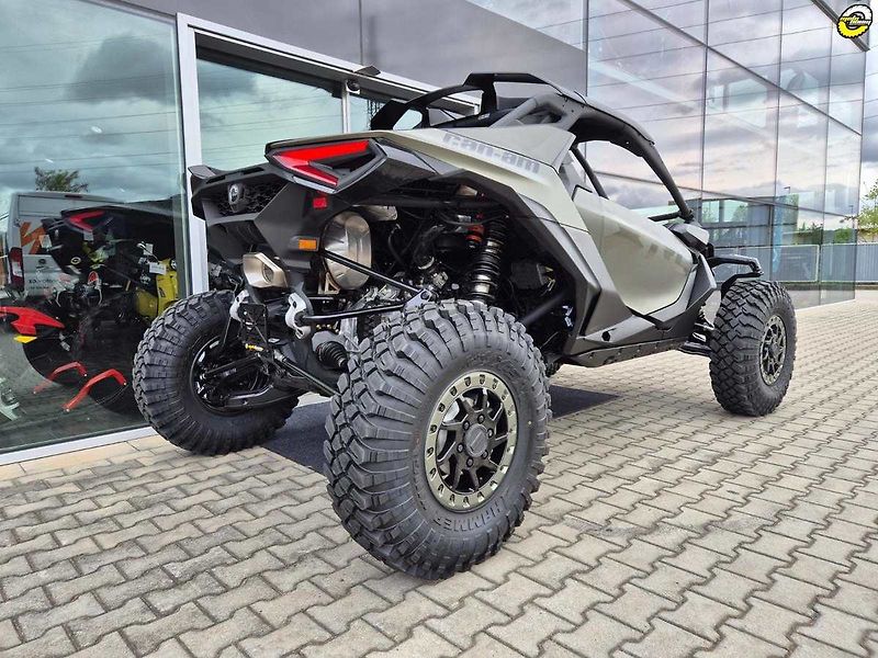 Can-Am Maverick R (2026) X RC DCT SAS 999T MY26 - fotka 4 z 38