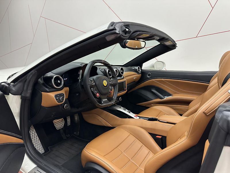 Ferrari California (2015) T*CAMERA*QUIO*TEMPOMAT*DPH*TOP - fotka 11 z 17
