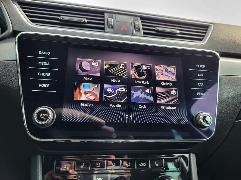 Škoda Superb 2.0 TSI 162kW DSG STYLE+ - fotka 16 z 48