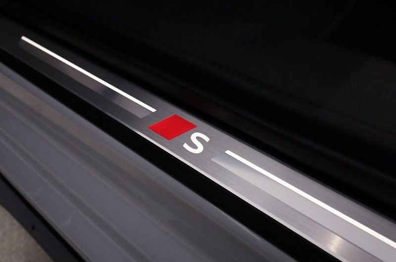 Audi A5 Avant e-hyb. S-line AWD Matrix - fotka 15 z 25