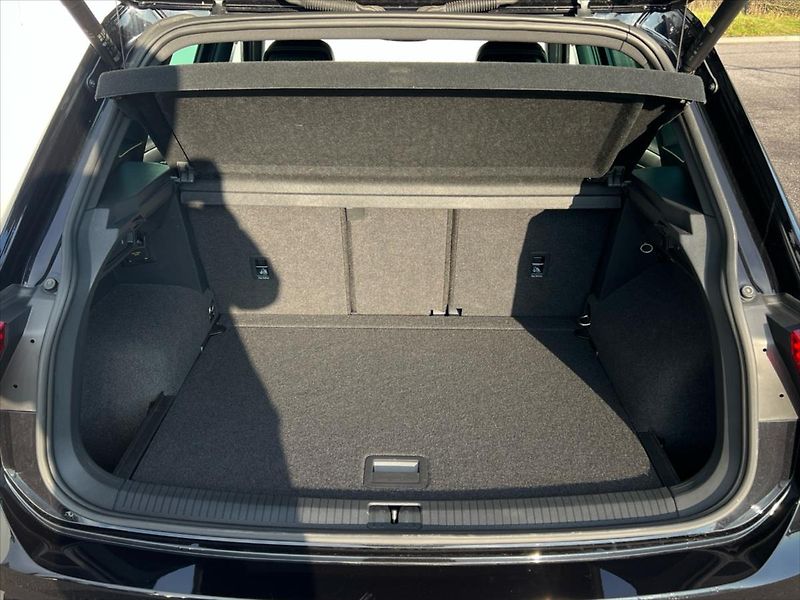 Volkswagen Tiguan 1,5 TSi 110 kW 7DSG R-LINE  RE - fotka 14 z 27