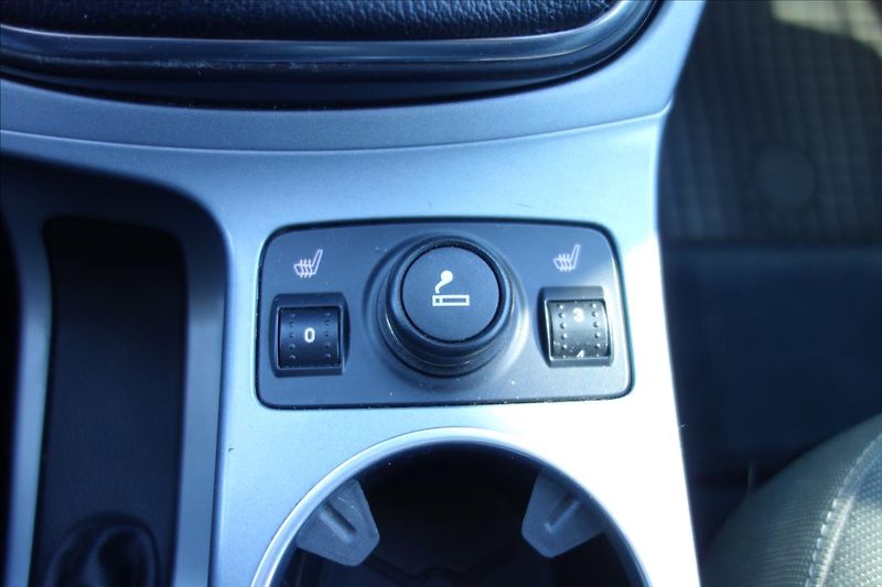 Ford C-MAX 1,6 TDCi 85KW, SERVIS. KN. - fotka 28 z 39