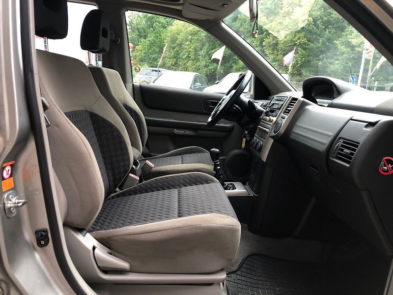 Nissan X-Trail (2005) 2.2 DCi 4x4 - fotka 15 z 24