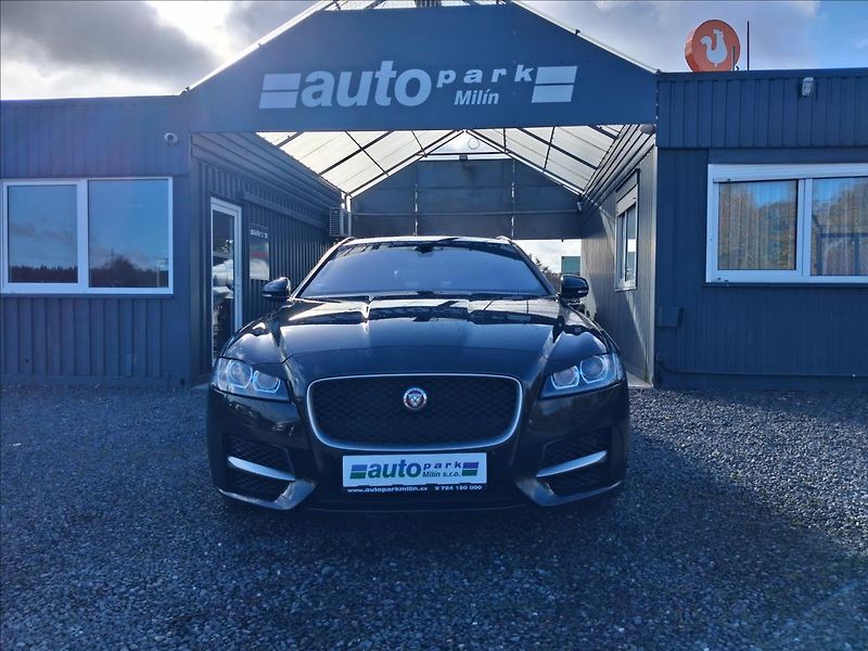 Jaguar XF 2,0 177kw, R-Sport - fotka 2 z 16