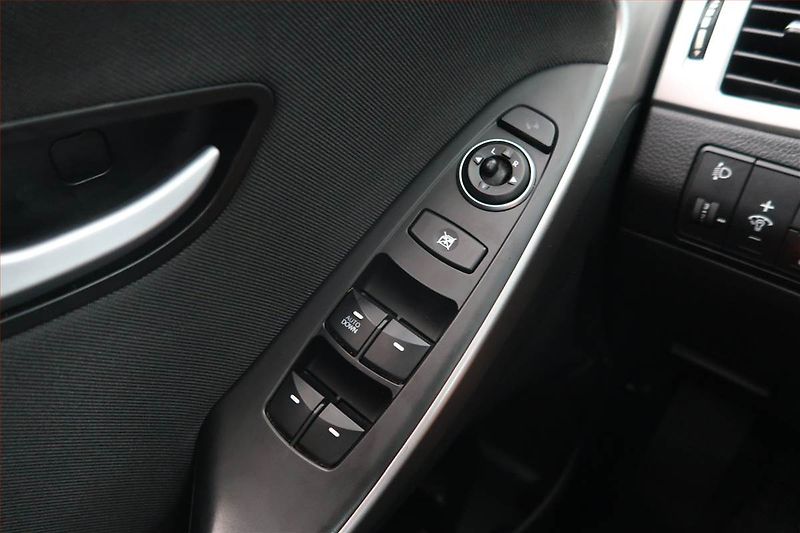 Hyundai i30 (2016) 1.6 MPI, Tempomat - fotka 18 z 18