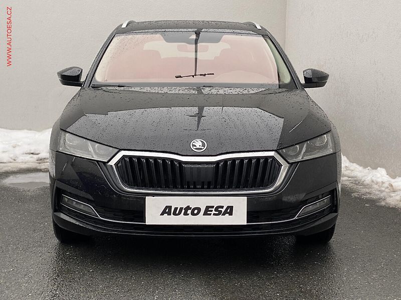 Škoda Octavia (2020) 2.0 TDi, Style, DSG, LED - fotka 2 z 18