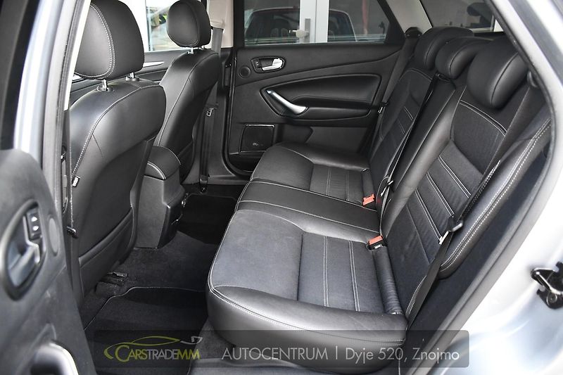 Ford Mondeo 2.0TDCi NAVI PDC - fotka 13 z 44