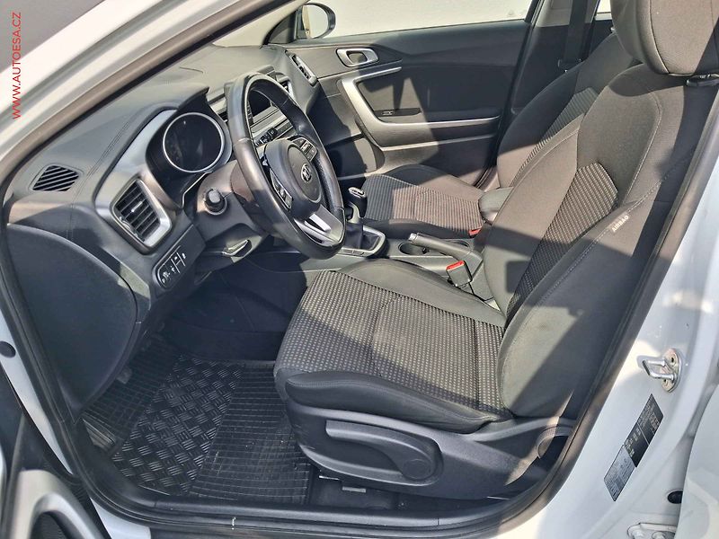 Kia Ceed (2019) 1.4CVVT, 1.maj,ČR, AC, tempo - fotka 9 z 16