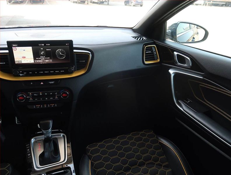 Kia XCeed (2019) TOP 1.4 T-GDI, Automat - fotka 8 z 26