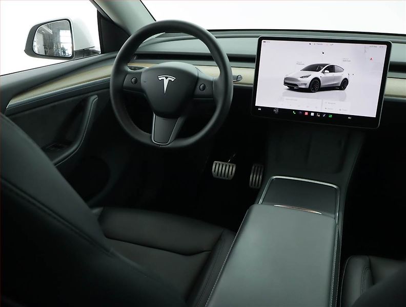 Tesla Model Y (2022) Performance 79kWh, SoH 91% - fotka 7 z 21