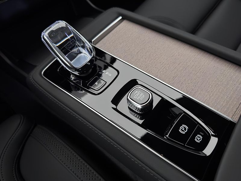 Volvo XC90 (2026) T8 AWD Plug-in BRIGHT PLUS 7m - fotka 20 z 25