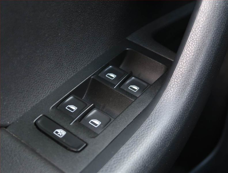Škoda Octavia (2015) 1.6 TDI - fotka 14 z 15