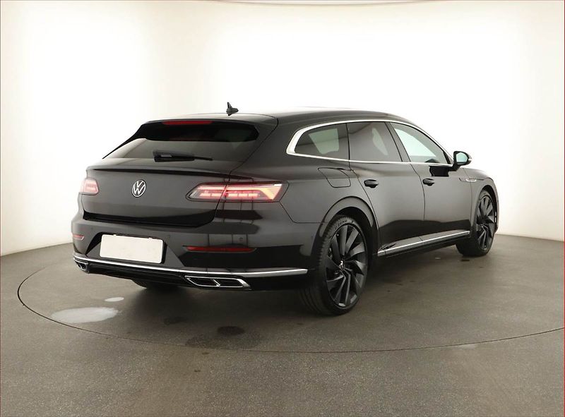 Volkswagen Arteon (2024) 2.0 TSI 4Motion - fotka 5 z 19
