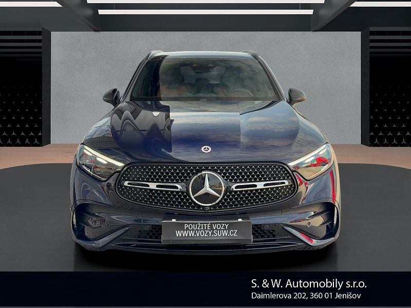 Mercedes-Benz GLC AMG 4MATIC - fotka 2 z 36