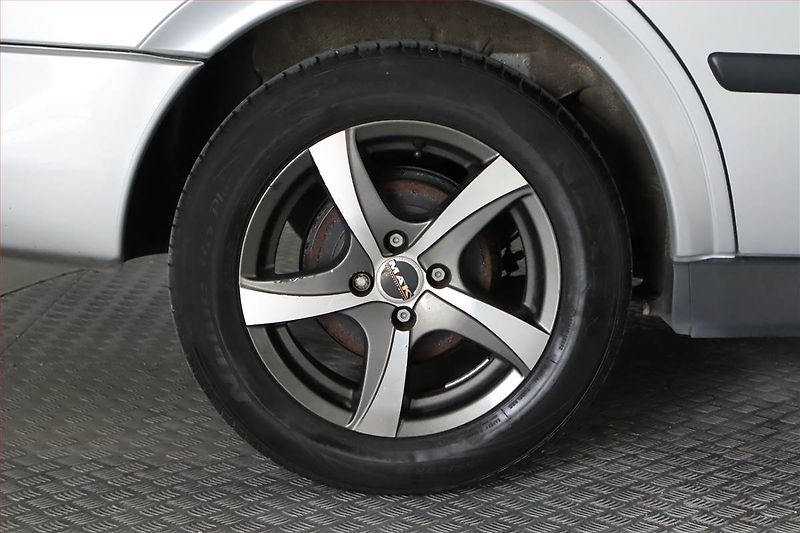 Opel Astra (2009) 1.4 16V, Serv.kniha, nová STK - fotka 15 z 17