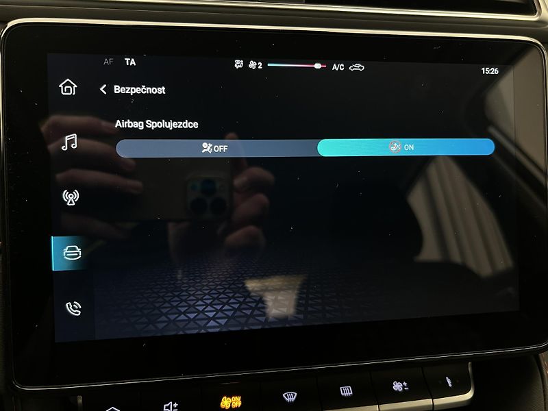 MG ZS 1.5 ESSENTIAL PLUS CZ 1.maj.  - fotka 35 z 38