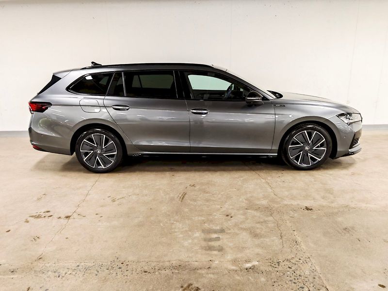 Škoda Superb (2025) 2.0 TDI 142 kW DSG 4x4 Sportli - fotka 30 z 36