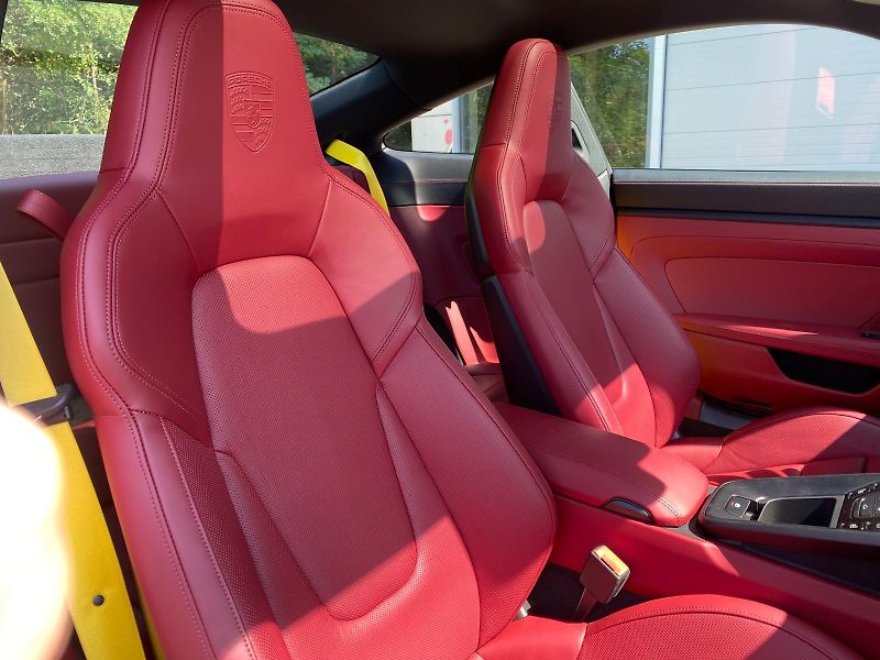 Porsche 911 (2025) GTS RED/RED LIFT-PANO-MAX - fotka 14 z 17