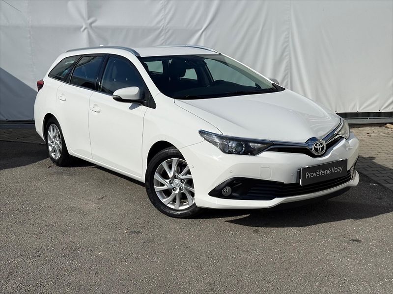 Toyota Auris 1,6 Active Trend - fotka 3 z 20