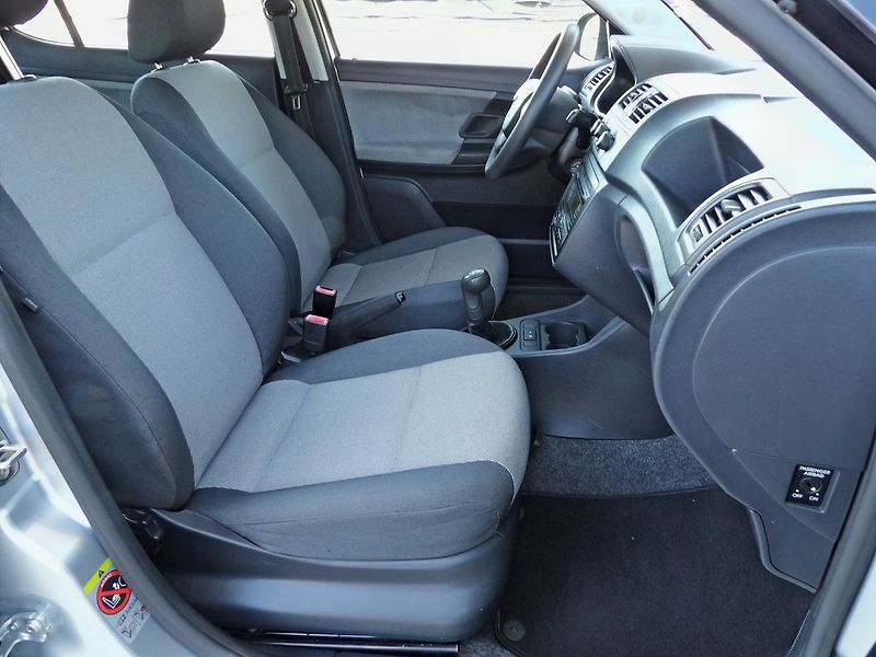 Škoda Fabia 1.2HTP Klima Tažné Serviska - fotka 16 z 36
