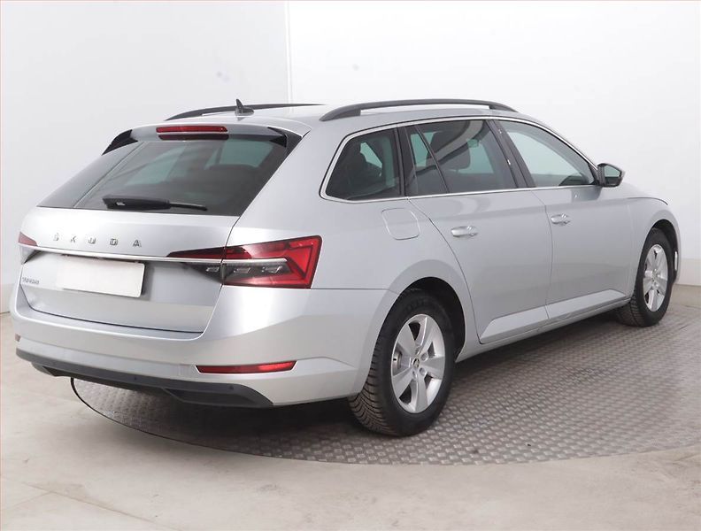 Škoda Superb (2021) Ambition 2.0 TDI - fotka 5 z 17