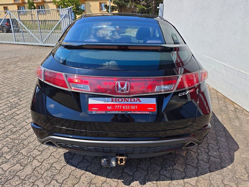 Honda Civic (2007) 1.8 i-VTEC Executive Panorama - fotka 38 z 41