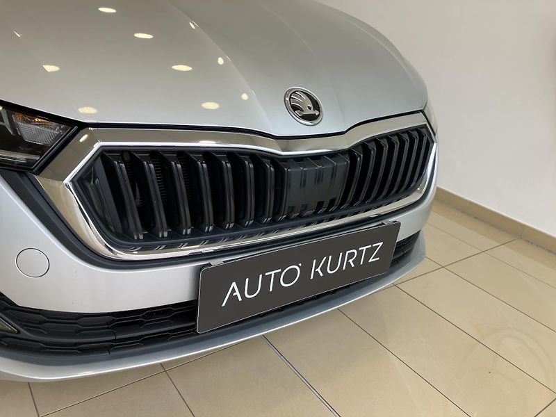 Škoda Octavia 2.0 TDI 85kW Ambition Combi M6 - fotka 3 z 30