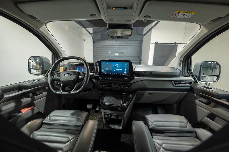 Ford Tourneo Custom 2.0 EcoBlue 125 kW 4x4 - fotka 20 z 48