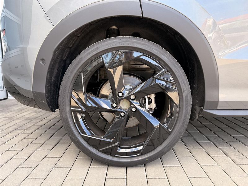 Volkswagen T-Roc (2026) 1,5 eTSI 110 kW 7DSG  R-Line - fotka 7 z 14