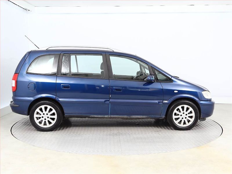 Opel Zafira (2005) 1.8 16V, 7 míst, po STK, Tažné - fotka 6 z 10