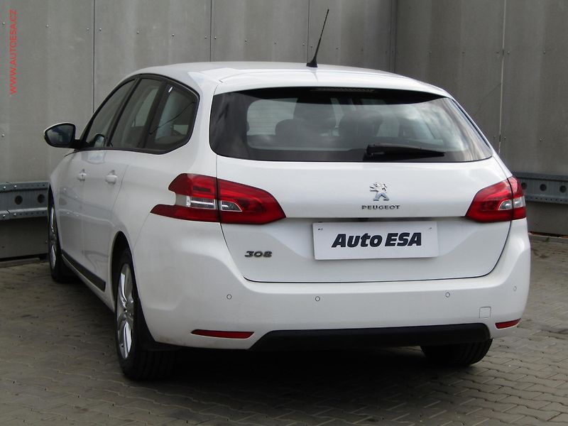 Peugeot 308 (2017) 1.6HDi, ČR, LED, park.čidla - fotka 6 z 18