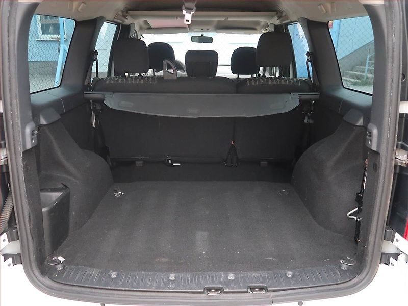 Dacia Logan (2012) 1.5 dCi - fotka 13 z 13