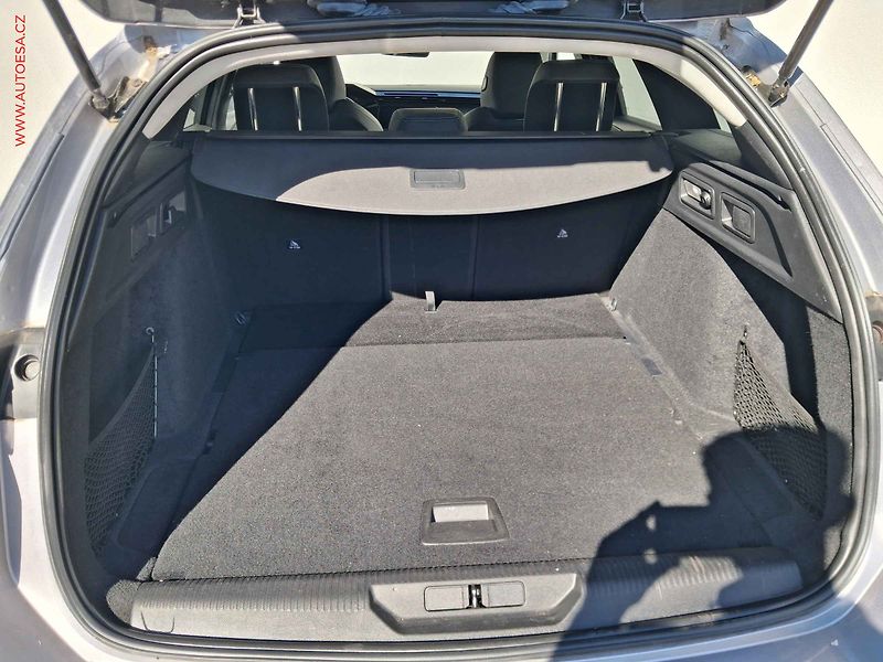 Peugeot 308 (2022) 1.2PT, Allure - fotka 7 z 18