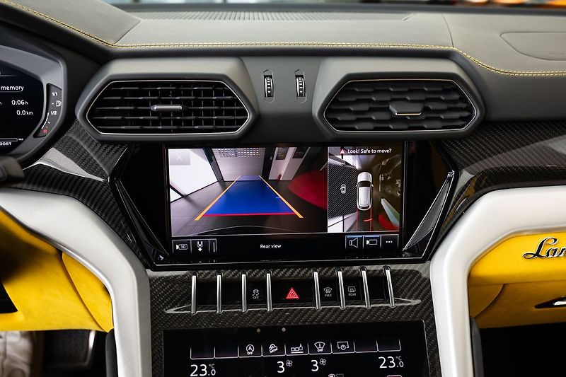 Lamborghini Urus Bang&Olufsen/360/Pano - fotka 8 z 27