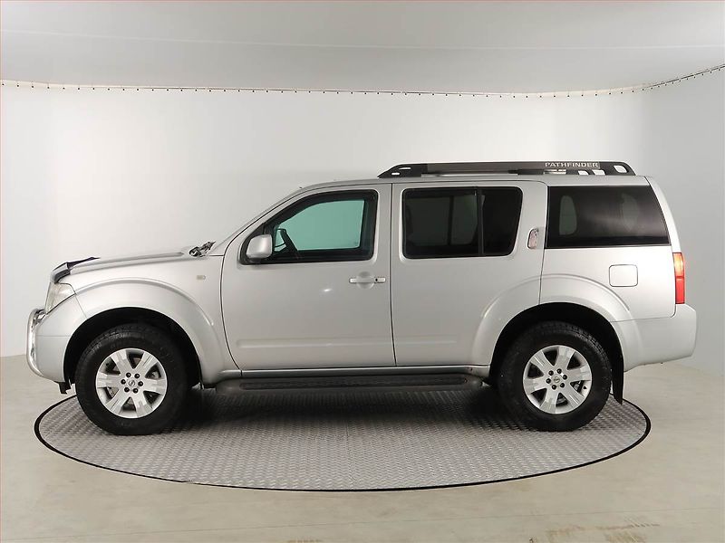 Nissan Pathfinder (2006) 2.5 dCi , 4X4, Automat - fotka 3 z 21