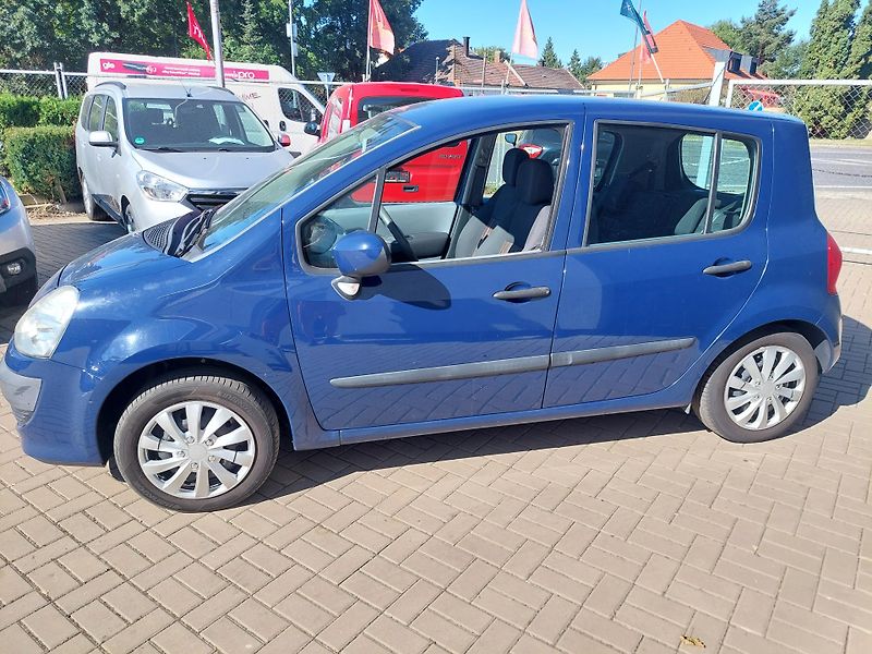 Renault Modus (2009) 1.2i-16v - fotka 6 z 25