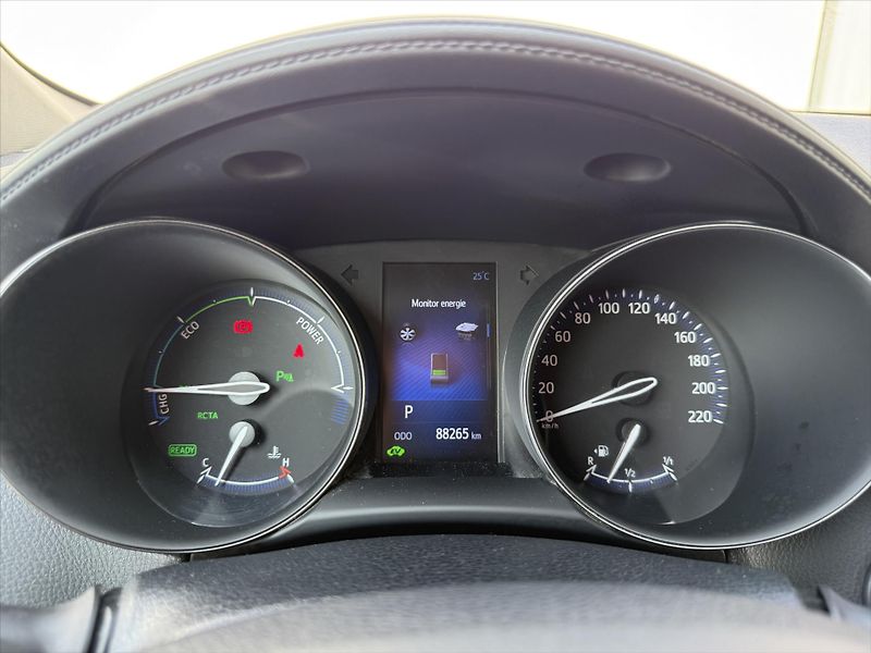 Toyota C-HR 1,8 Selection Bi-tone - fotka 11 z 19