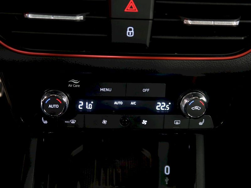 Škoda Scala (2025) MONTE CARLO 1.0TSI 85KW DSG - fotka 31 z 41
